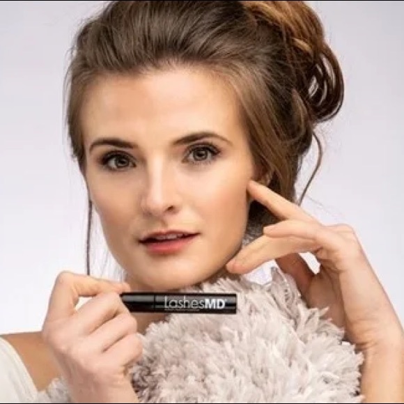 🌸 Lashes MD -Professional Grade Eyelash Growth Serum🌸 - Picture 7 of 11